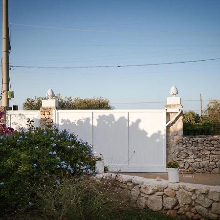 Prestigiosa Villa Con Piscina Condominiale Monopoli Exterior photo