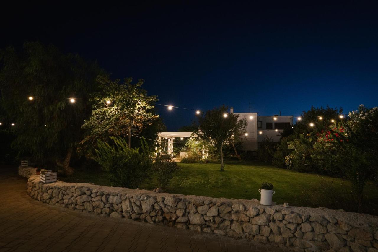 Prestigiosa Villa Con Piscina Condominiale Monopoli Exterior photo