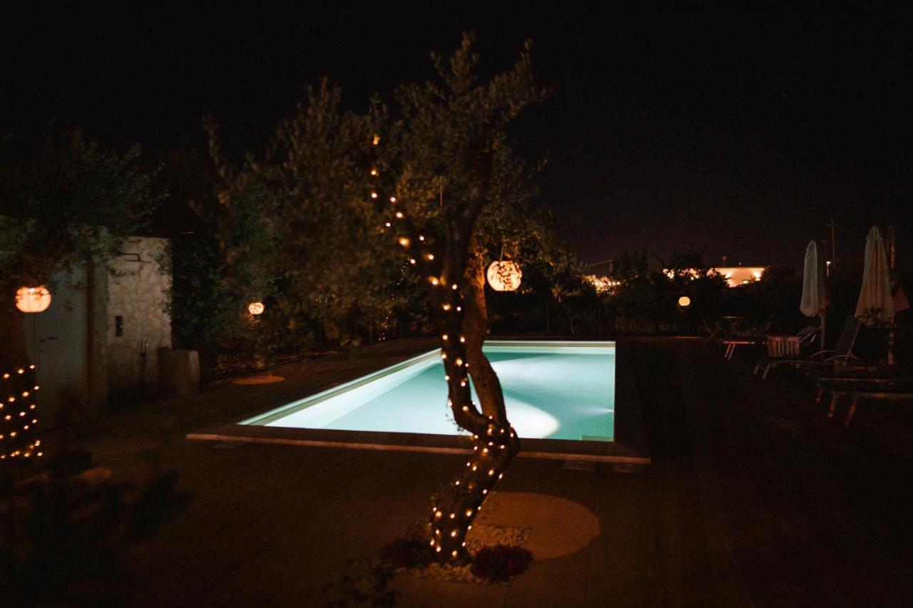 Prestigiosa Villa Con Piscina Condominiale Monopoli Exterior photo