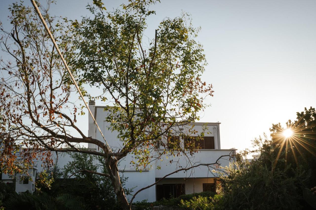 Prestigiosa Villa Con Piscina Condominiale Monopoli Exterior photo